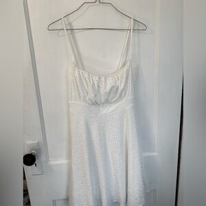 Windsor White Dress, size M